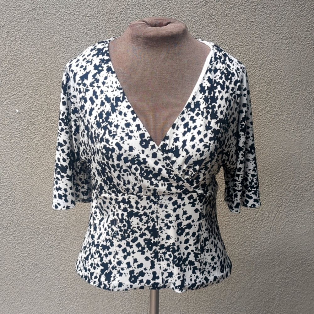 White House Black Market Top Med Matte Jersey Kimono Cross Front Neutral Capsule